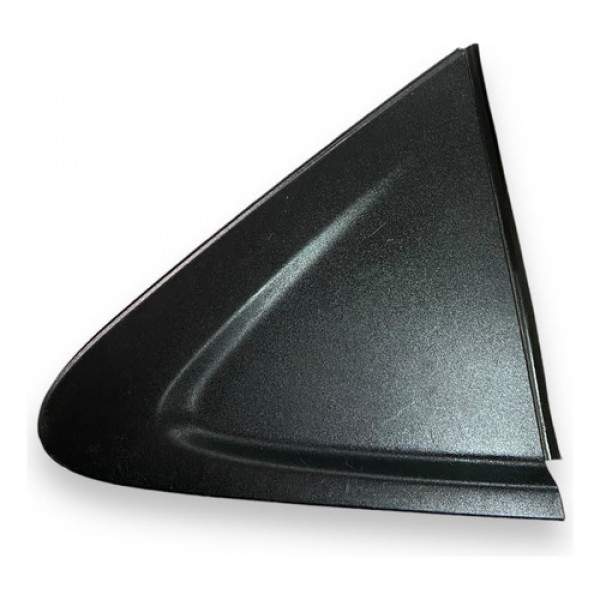Moldura Lateral Traseira Direito Gm Onix 2018 2020 Usado