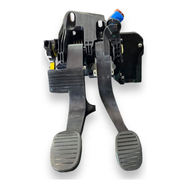 Pedal Embreagem Freio Fiat Strada Freedom 2021 2023 Usado